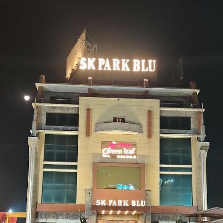 Hotel Sk Park Blu Sonipat Exterior foto